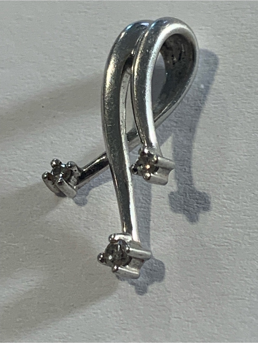 10kt white gold  Ribbon Pendant with Three genuine Diamonds VINTAGE